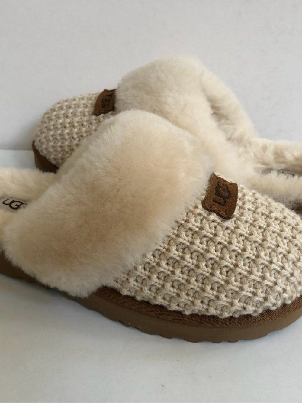 UGG cozy women’s sheepskin uggs size 5